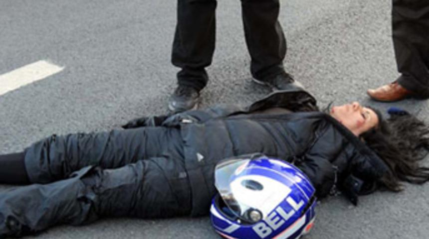 Konsolos eşi &ccedil;arptı ka&ccedil;tı!