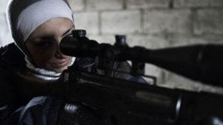 Suriyeli anne keskin nişancı oldu!