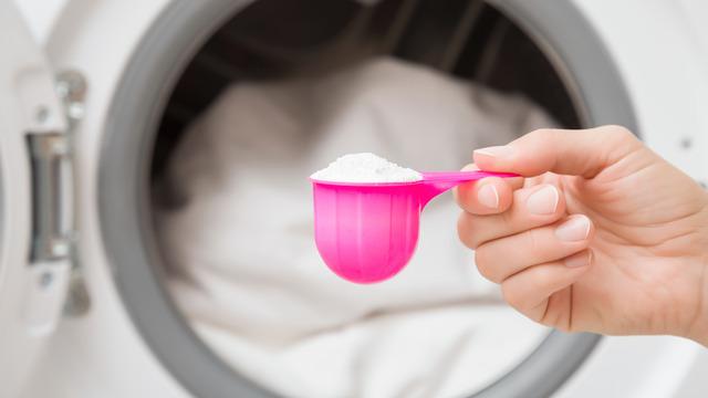 Uzman isimden kritik uyarı: Deterjanlardaki gizli tehlike! Deri yoluyla vücuda giriş yapıyor