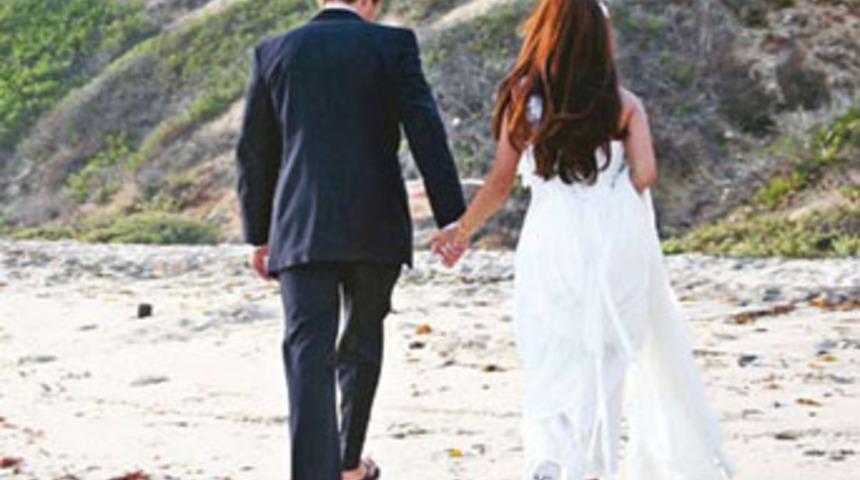 Yöneticilere özel çöpçatanlık kulübü