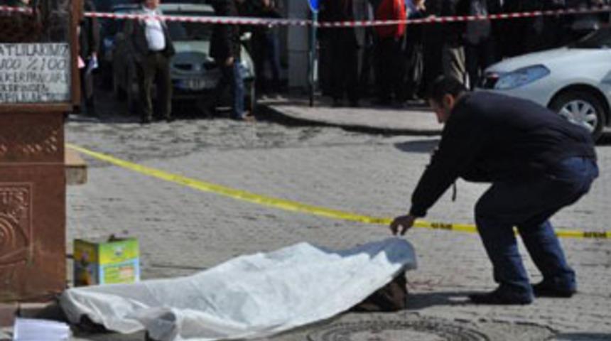 Sokak ortasında vahşi infaz!