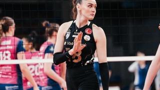 Tedavi için İtalya'ya gitmişti.... Filenin Sultanları'ndan Zehra Güneş spor salonundan paylaştı! Fiziğiyle dikkat çekti