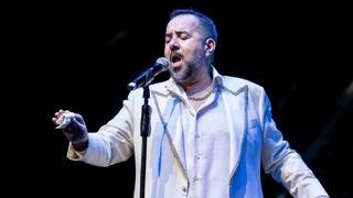 Ata Demirer kardeşi Cenk Demirer'le pozunu paylaştı! Çok benziyorlar