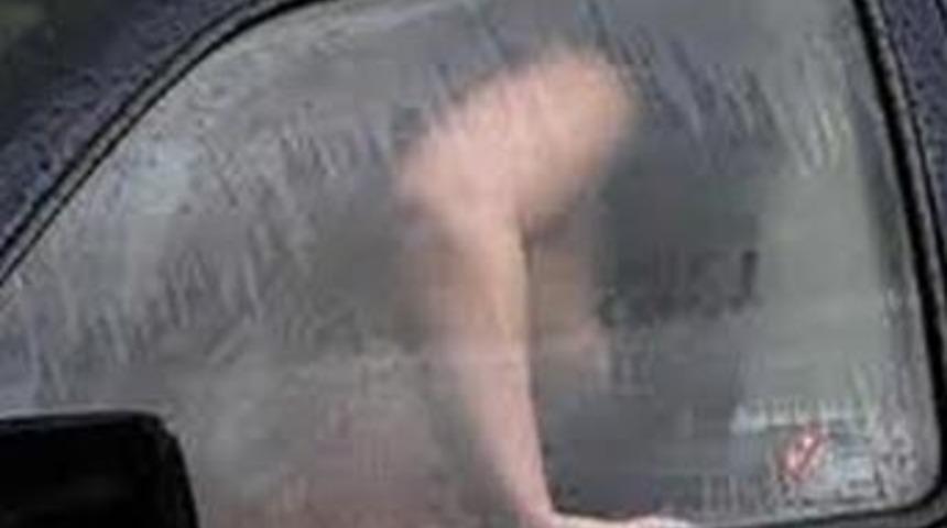 Lojman önünde seks karakolda bitti!