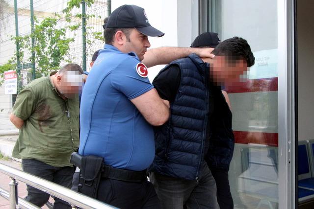 Polise silah çekip tehdit etti, kimliği şaşkına çevirdi! 'Siz kimsiniz? Sizi geberteceğim' 640xauto