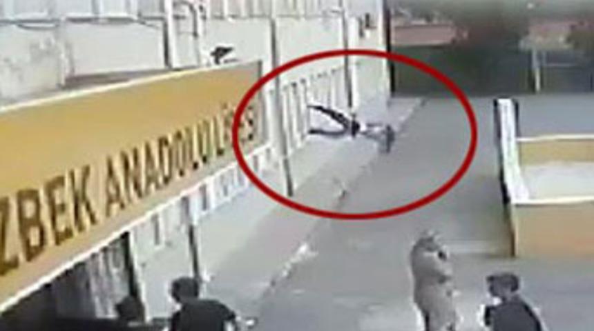 Okuldaki ölüm kamerada!