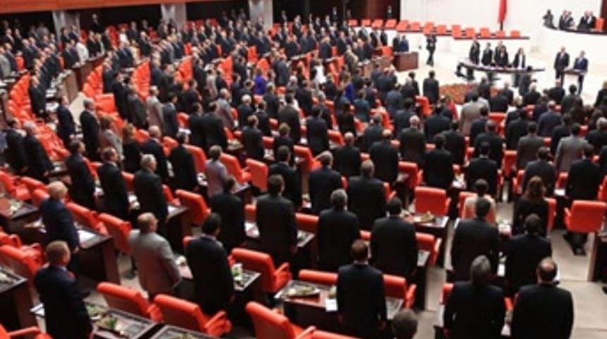 Meclis'te 'faşist' ve 'laiklik' tartışması