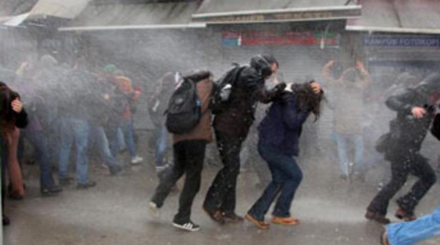 İstanbul &Uuml;niversitesi'nde yine gerginlik
