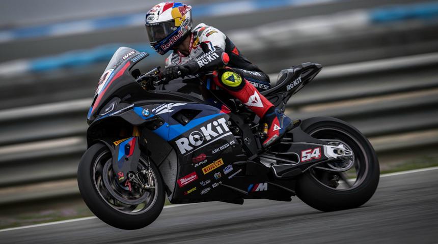 Milli motosikletçi Toprak Razgatlıoğlu, Hollanda'daki ikinci yarışta birinci oldu