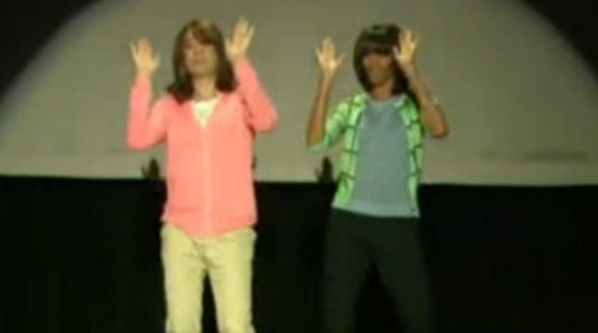 D&uuml;nya Michelle Obama'nın dansını konuşuyor