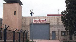 İmralı görüşmesinde iki MİT görevlisi