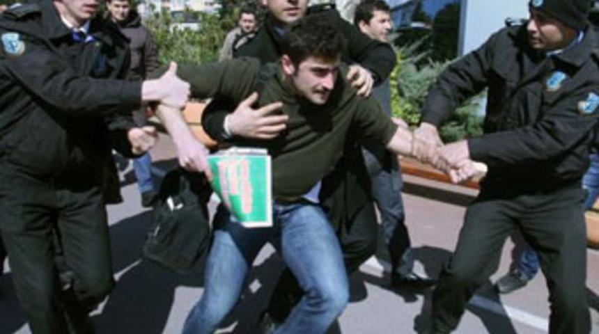 Yıldız Teknik Üniversitesi karıştı