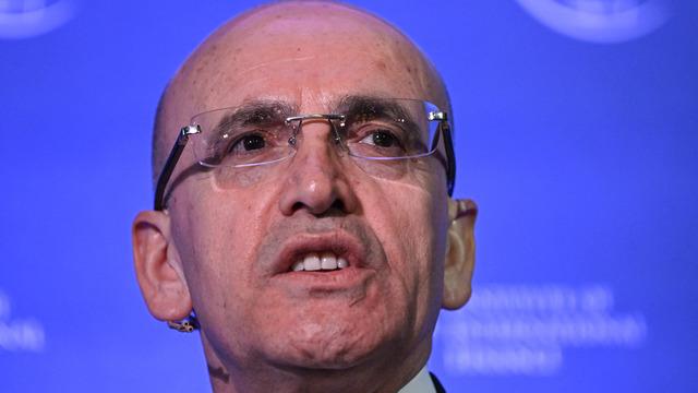 EYT ve depremin açıkları ‘vergi’ ile ödenecek! Belediyeleri ‘Kanuna uymuyorsunuz?’ diyerek uyardı: Mehmet Şimşek’ten çok sert talimat!