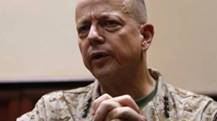 Aşk skandalı başını yedi