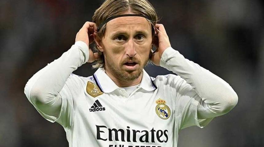 Sezon sonunda sözleşmesi bitecek olan Luka Modric'ten sürpriz karar!