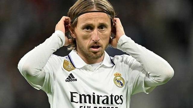 Sezon sonunda sözleşmesi bitecek olan Luka Modric'ten sürpriz karar!