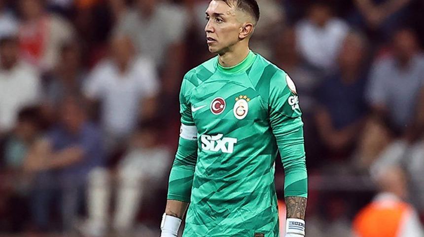 Galatasaray'ın efsanesi Muslera'dan emeklilik açıklaması! ''Herkese teşekkür ediyorum''