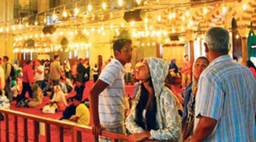 Sultanahmet&rsquo;e tek tip kıyafetle girilebilecek