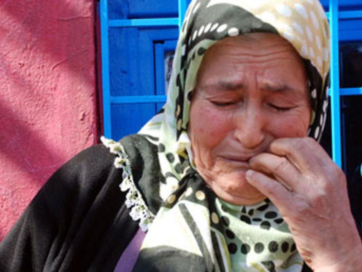Müslüm Gürses’in annesi gözyaşlarına boğuldu