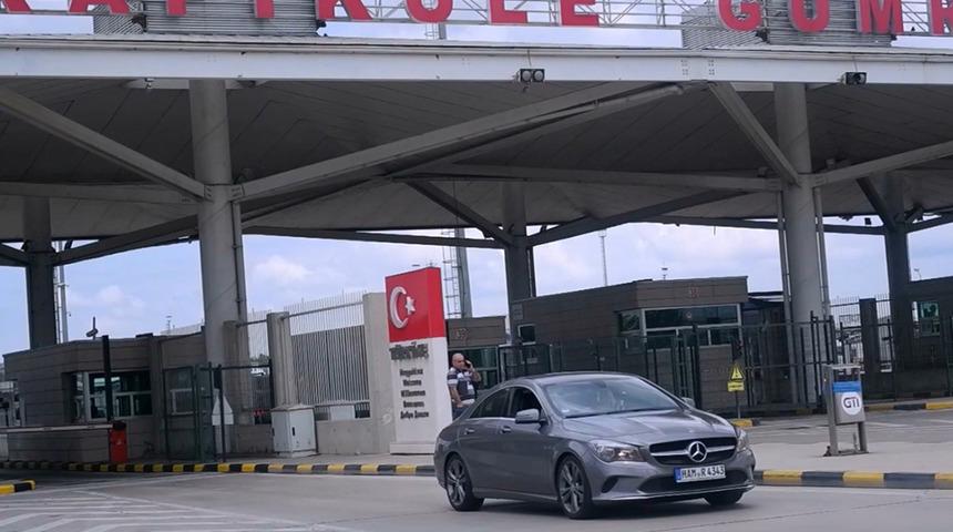En fazla Kapıkule'den: Bayram tatilinde gümrük kapılarından 838 bin yolcu giriş-çıkış yaptı