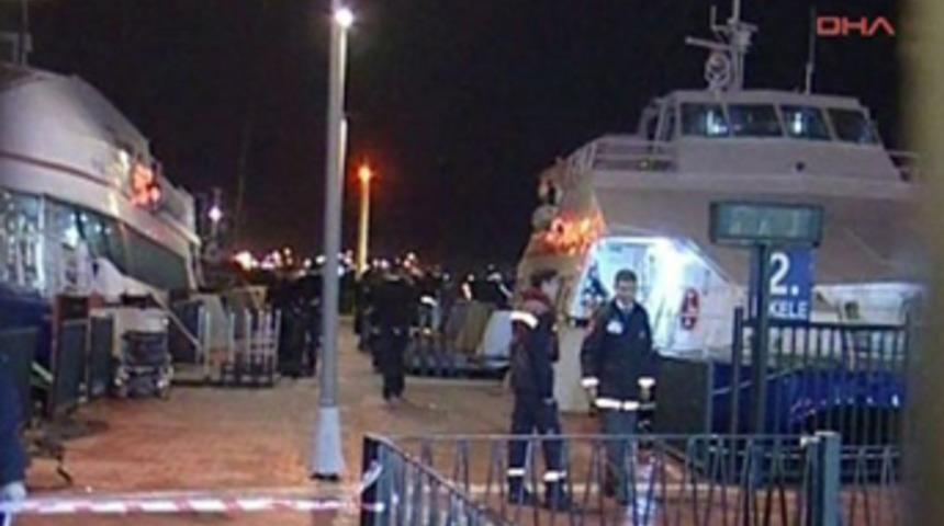 Deniz otobüsüyle tanker çarpıştı!