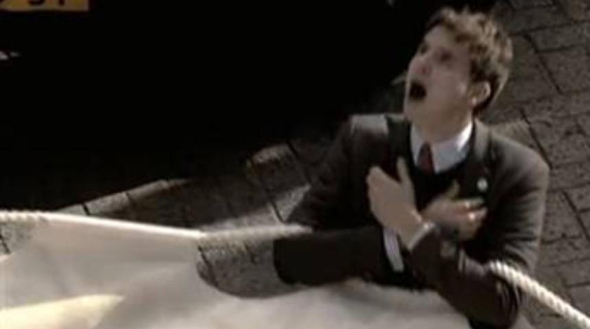 İş g&ouml;r&uuml;şmesinde intihar şoku