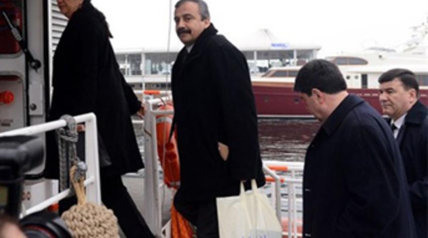 BDP'lilere iki MİT'&ccedil;i eşlik etti