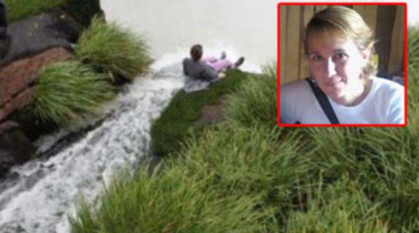 Kendini b&ouml;yle aşağı bıraktı!