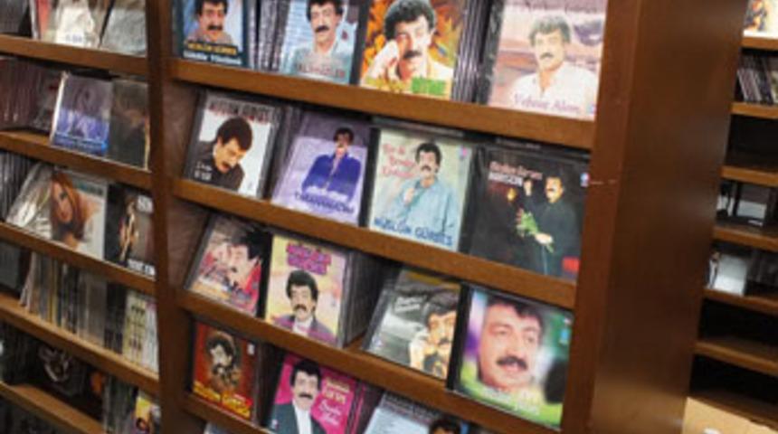 Müslüm Gürses'in eski albümleri yok satıyor