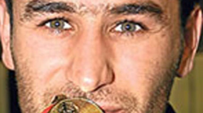 G.Saraylı eski yıldız intihara teşebbüs etti