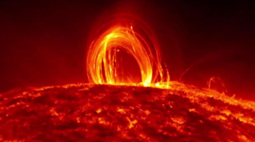 G&uuml;neş&rsquo;in &uuml;zerinde &lsquo;ateş yağmuru&rsquo;