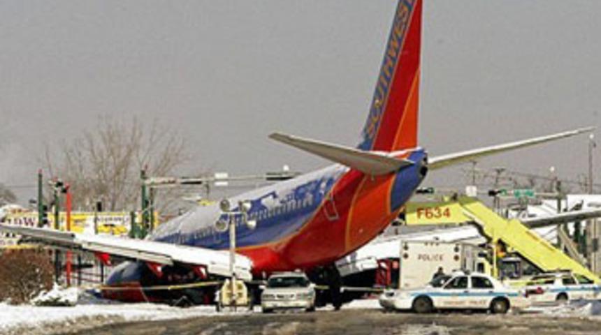 Havaalanına &ouml;z&uuml;r dileten fotoğraf