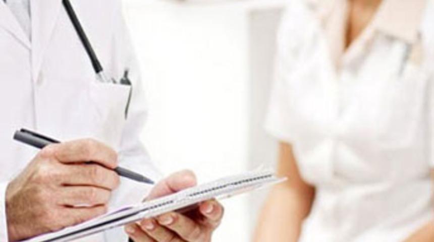 Genç kıza yapılanlar hemşireyi isyan ettirdi