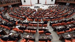 Meclis'in üniversiteli temizlikçileri