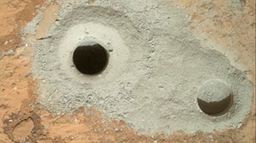 D&uuml;nyanın g&ouml;z&uuml; Mars'ta ki bu delikte