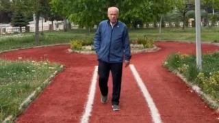 MHP, Devlet Bahçeli'nin yürüyüş videosunu paylaştı! Ferdi Tayfur şarkısının sözleri gündem oldu! AK Parti'ye gönderme mi?