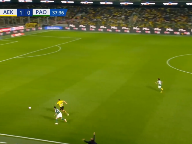 Panathianikos AEK'ya 3-0 mağlup oldu! Samet Akaydın hatasıyla maça damga vurdu... Fatih Terim'i şampiyonluktan etmiş olabilir