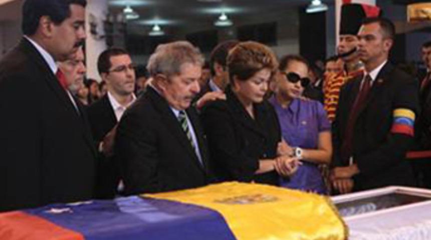 Hugo Chavez Lenin gibi '&ouml;l&uuml;ms&uuml;zleşecek'