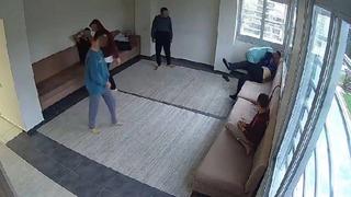 'Kafanı kırarım senin' deyip... Otizmli gence doğum gününde bakıcı şiddeti! Anneye 'Tatsızlık yaşandı' açıklaması