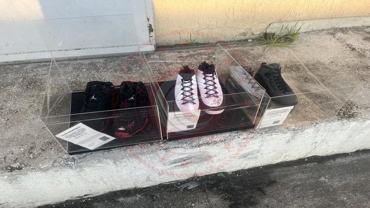 Ticaret Bakanlığı'ndan 5 milyon liralık satılık ayakkabı! 100 bin lira teminat bedeli istendi, dünyaca ünlü ismin imzası var! G4