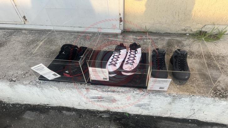 Ticaret Bakanlığı'ndan 5 milyon liralık satılık ayakkabı! 100 bin lira teminat bedeli istendi, dünyaca ünlü ismin imzası var! G3