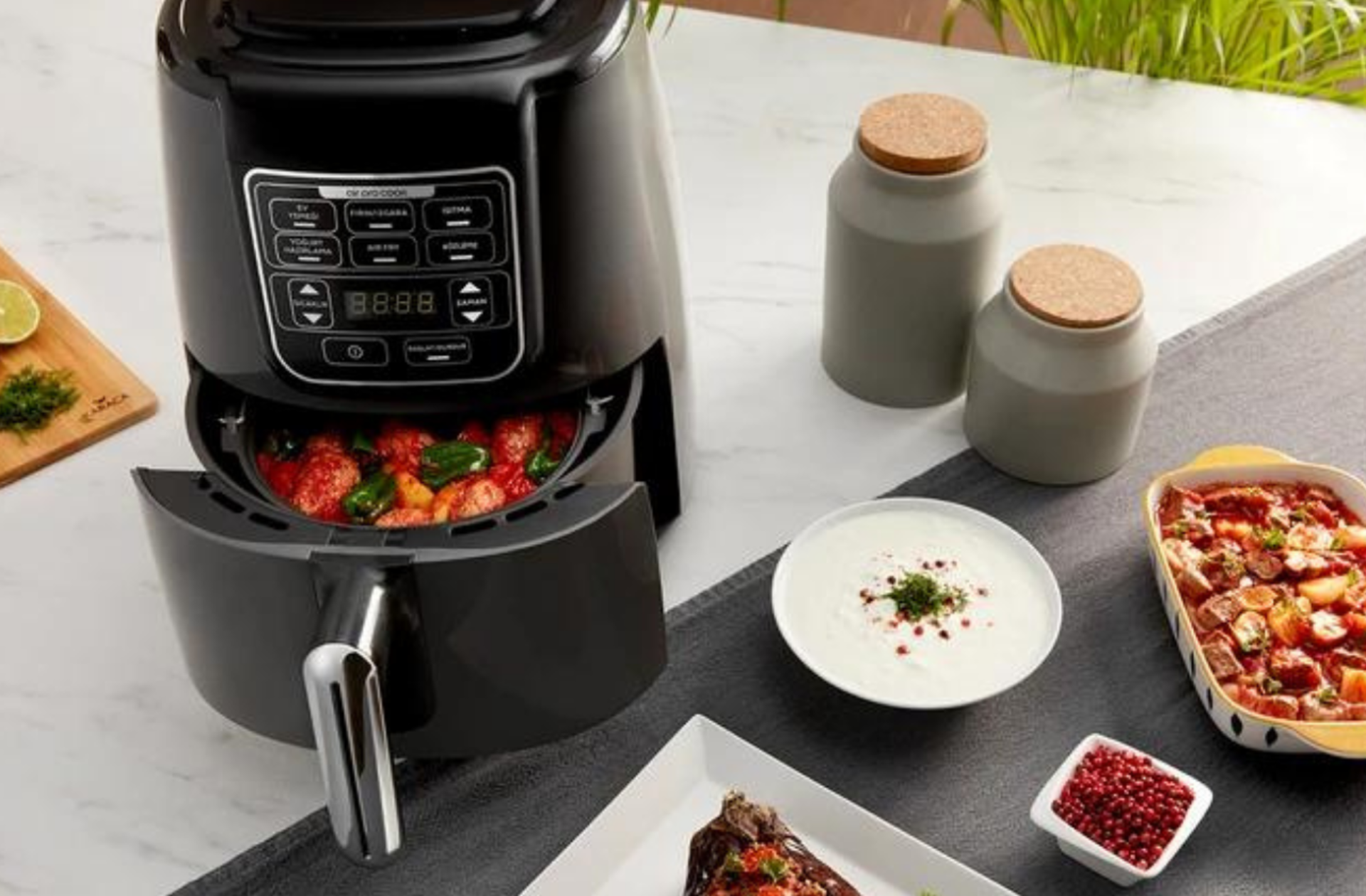 Fiyatı 3 bin 899 TL'ye düştü! Karaca Air Pro Cook 3 in 1 XL Airfryer'ı sizin için inceledik