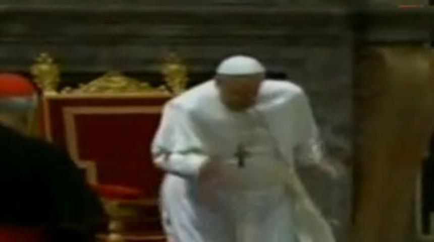 Papa, az daha d&uuml;ş&uuml;yordu