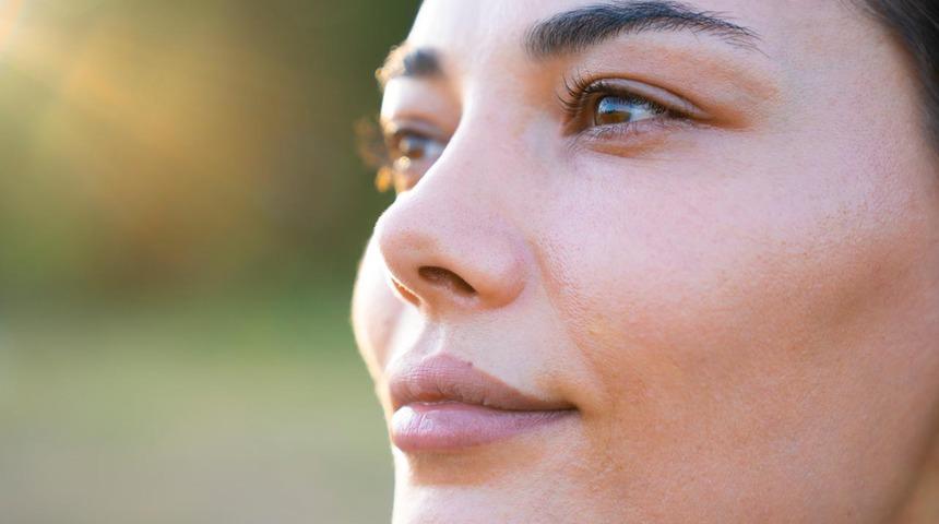 Kendinizi daha iyi hissetmenizi sağlayacak 3 pozitif d&uuml;ş&uuml;nce tekniği