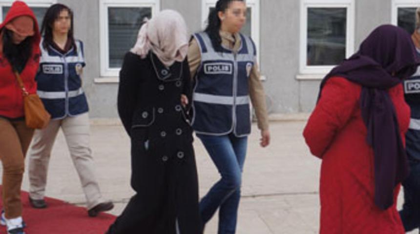 Fuhuş çetesine ‘battaniye’ baskını:26 gözaltı