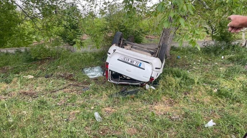 Isparta’da otomobil takla attı: 1 ölü, 4 yaralı