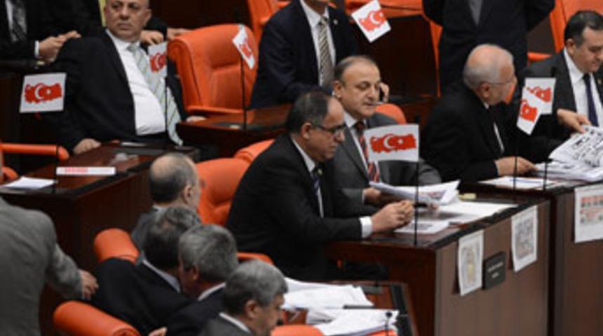 MHP'de olağan&uuml;st&uuml; '&Ouml;calan' toplantısı