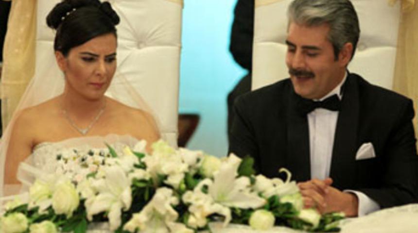 Umutsuz Ev Kadınları d&uuml;ğ&uuml;n yaparsa!