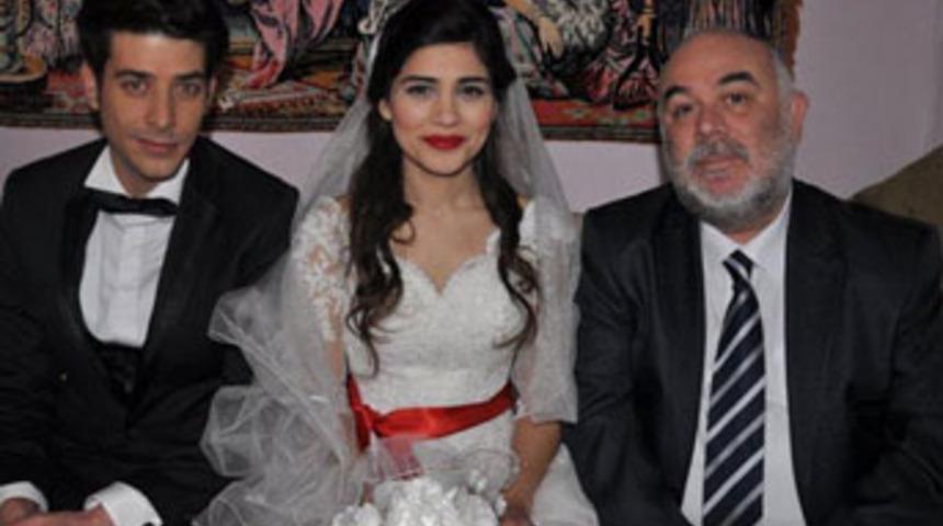 Beni B&ouml;yle Sev&rsquo;de d&uuml;ğ&uuml;n var