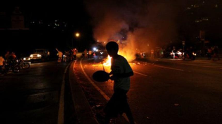 Venezuela'da se&ccedil;im sonrası gerginlik: 7 &ouml;l&uuml;